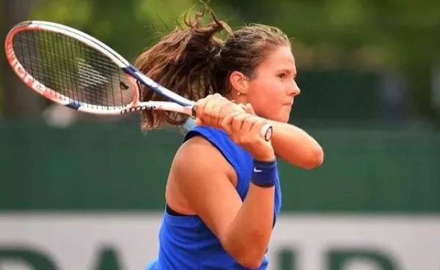 莫拉塔：队友们和教练让我继续踢下去，于是我就来了